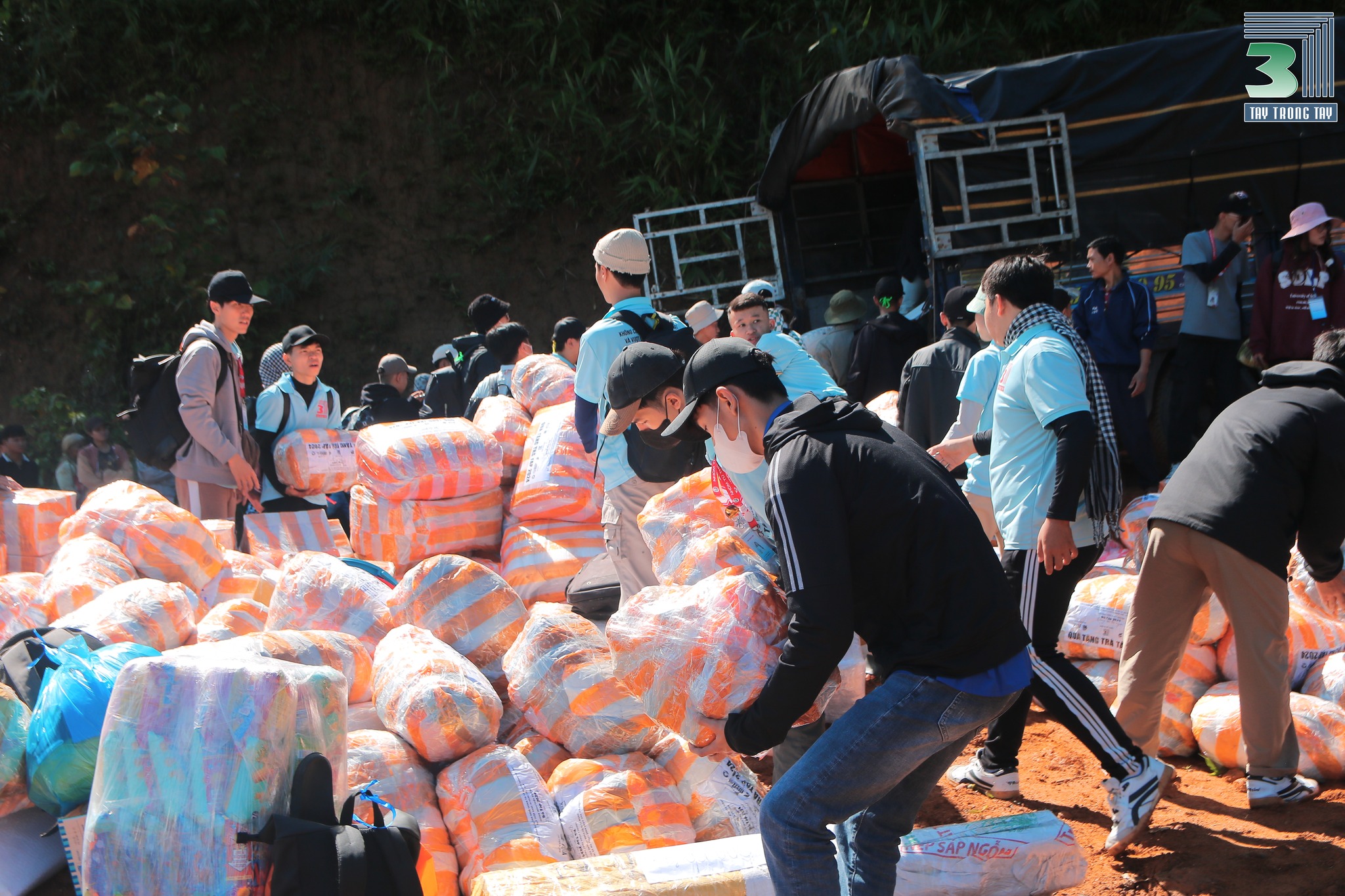 Hỗ trợ cộng đồng